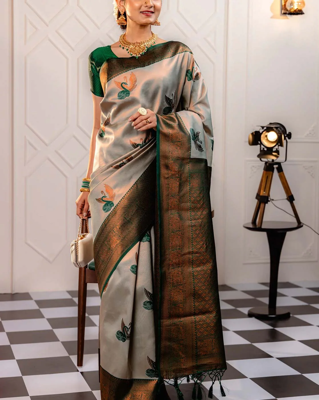 -1117Wx1400H-700157239-green-MODEL Women Floral Print Linen Saree - Image 1